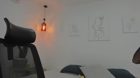      K A Y L A      online show from October 16, 3:57 pm