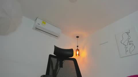      K A Y L A      online show from November 2, 1:24 pm