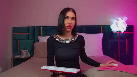 Kayla online show from March 25, 6:30 am