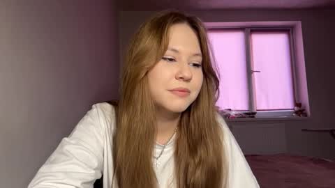 Snapshot of kaylawulfing chatting on March 24, 3:39 pm Nyelle online show from March 24, 3:39 pm