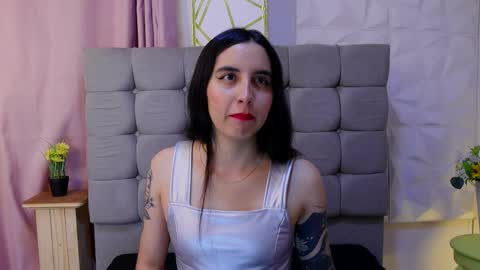 kaylee_lee online show from September 15, 4:23 am