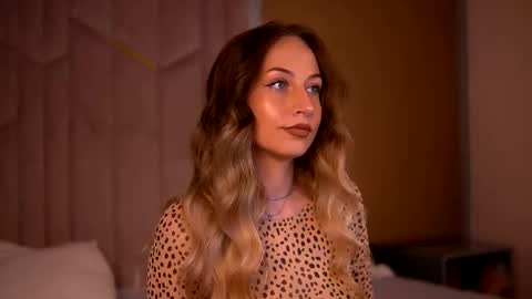 Kayleeflynn online show from October 21, 7:03 pm