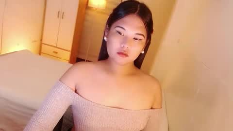 Y O U R        F U T U R E       K A Y L E E  online show from September 15, 8:31 pm