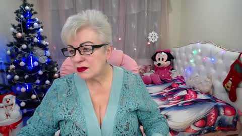 kaylesmoll online show from December 26, 7:16 pm