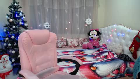 kaylesmoll online show from December 26, 10:41 pm