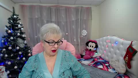kaylesmoll online show from January 8, 10:58 pm