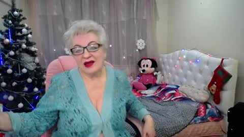 kaylesmoll online show from January 21, 7:28 pm