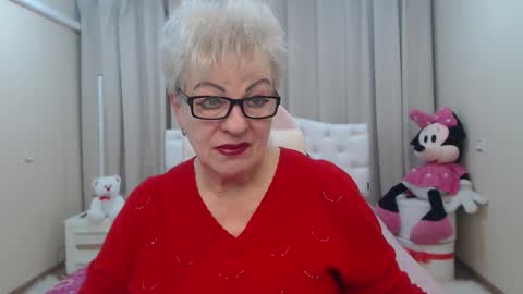 kaylesmoll online show from February 17, 7:53 pm