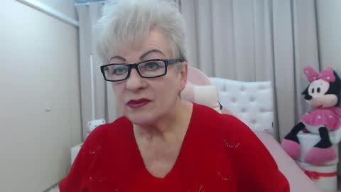 kaylesmoll online show from February 20, 7:58 pm