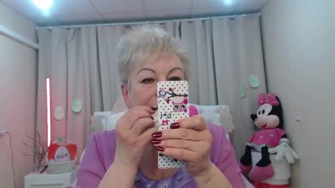 Snapshot of kaylesmoll chatting on April 7, 7:03 pm kaylesmoll online show from April 7, 7:03 pm