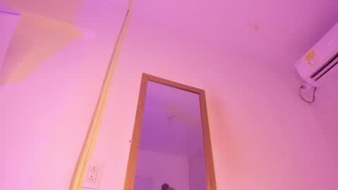 Snapshot of kayna_gomez chatting on December 18, 10:35 pm Kayna online show from December 18, 10:35 pm