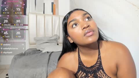 Snapshot of kayna_gomez chatting on January 9, 1:29 am Kayna online show from January 9, 1:29 am