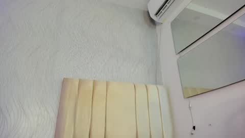 Kayna online show from September 29, 7:30 pm