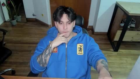 Snapshot of kaynn_b chatting on January 11, 7:46 am kaynn_b online show from January 11, 7:46 am