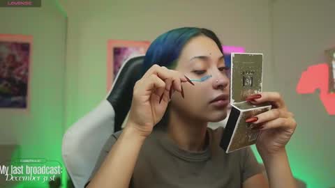 Kayra online show from December 18, 12:11 pm