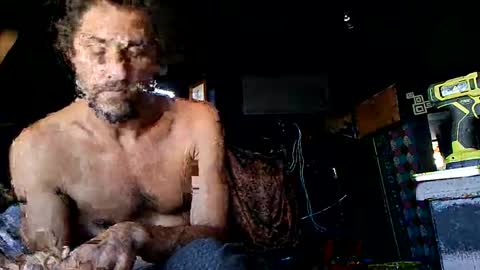 Kay online show from December 19, 6:04 pm