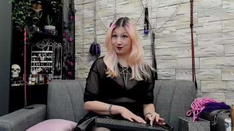 Miss Kazia online show from February 4, 3:00 am