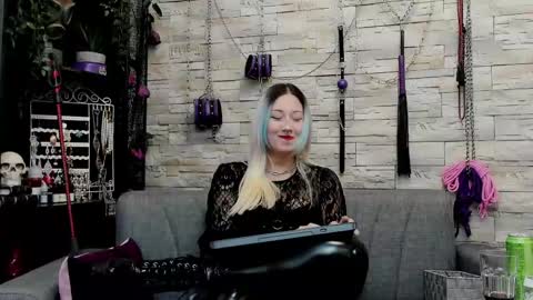 Miss Kazia online show from March 6, 2:08 am