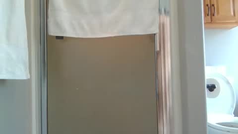 Snapshot of kcp6943 chatting on January 12, 6:05 pm kcp6943 online show from January 12, 6:05 pm