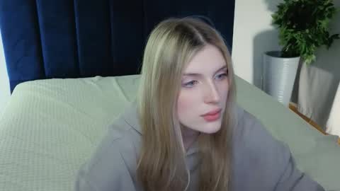 Seb Polly Roxy Jonny online show from September 22, 2:08 pm