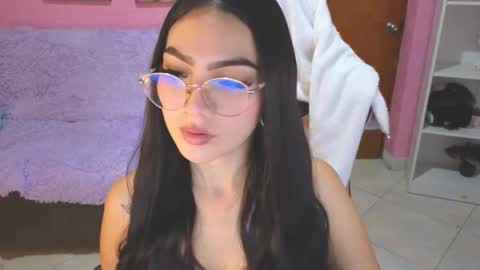 Snapshot of keeiity_moon chatting on March 20, 2:55 pm keeiity_moon online show from March 20, 2:55 pm