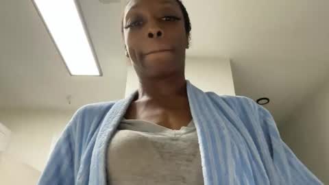 Snapshot of keephimcum69me chatting on November 24, 5:12 pm Keephimcum69me online show from November 24, 5:12 pm