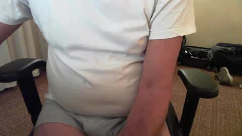 Snapshot of keepitreal098 chatting on February 25, 2:03 am keepitreal098 online show from February 25, 2:03 am