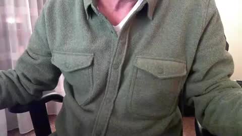 Snapshot of keepitreal098 chatting on February 26, 2:15 am keepitreal098 online show from February 26, 2:15 am