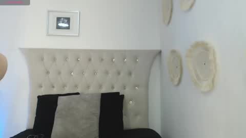 Snapshot of keetybrown chatting on September 19, 12:28 pm keety online show from September 19, 12:28 pm