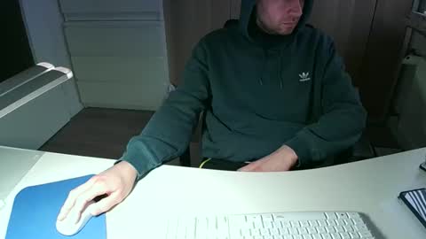 Snapshot of keevo89 chatting on January 12, 8:19 am MargieKeith online show from January 12, 8:19 am