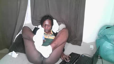 keicy_254 online show from June 15, 7:49 pm