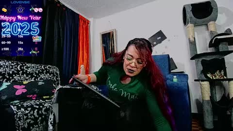 KEILA J online show from January 5, 11:15 am
