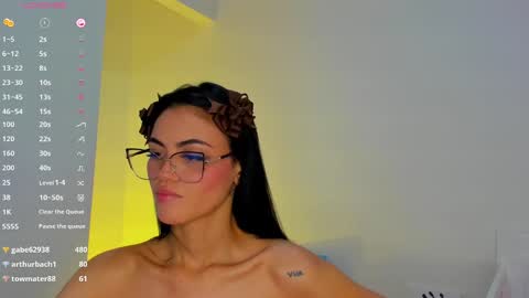 Snapshot of keily_brox chatting on December 19, 10:02 am Keily brox online show from December 19, 10:02 am