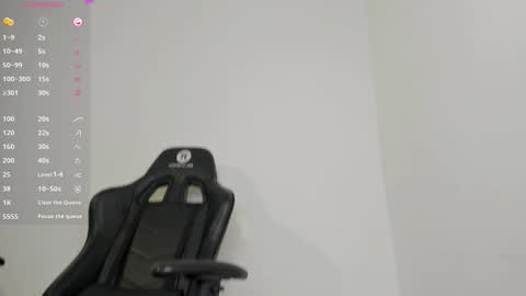 Snapshot of keily_brox chatting on October 10, 7:35 pm Keily brox online show from October 10, 7:35 pm