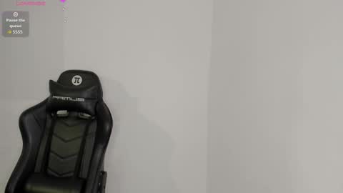 Snapshot of keily_brox chatting on October 11, 7:56 pm Keily brox online show from October 11, 7:56 pm