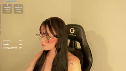 Snapshot of keily_brox chatting on October 30, 8:05 am Keily brox online show from October 30, 8:05 am