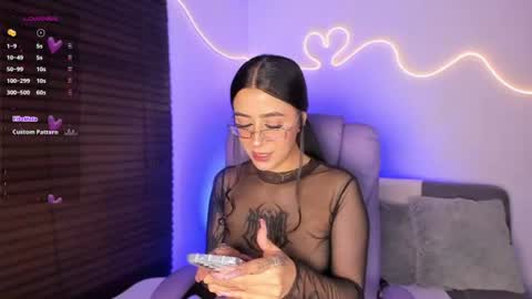 Snapshot of keily_xoxo chatting on July 9, 1:42 am keily new online show from July 9, 1:42 am