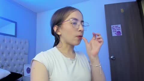 Keily Morgan online show from February 10, 2:04 am