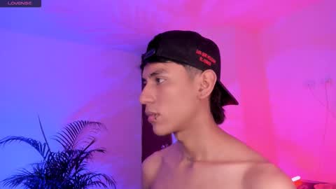 Alejandro Gonzalez online show from October 2, 6:42 am