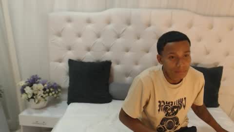 keiner_vasquez online show from September 16, 7:15 pm
