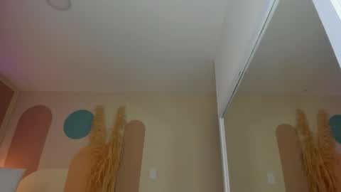 Snapshot of keira_angel_ chatting on March 25, 5:02 am Keira Angel online show from March 25, 5:02 am