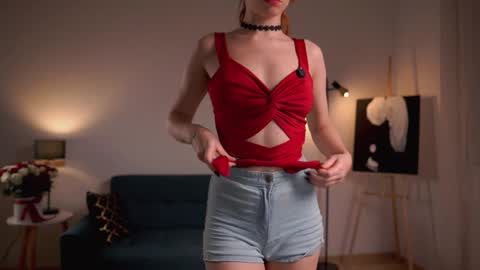 keira_knight online show from November 6, 10:10 pm