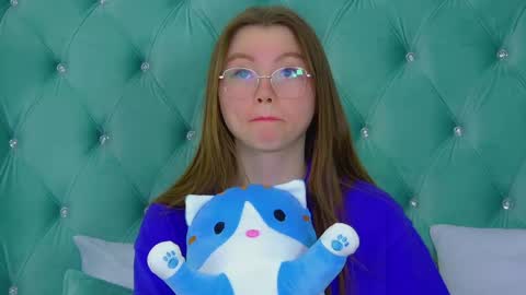 Keira online show from March 6, 1:05 am