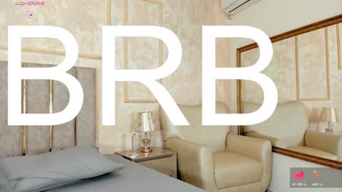 keirahartz online show from February 18, 6:59 am