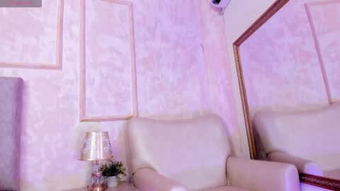 keirahartz online show from December 14, 3:45 am