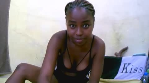 Snapshot of keisha759446 chatting on November 19, 7:30 am keisha759446 online show from November 19, 7:30 am