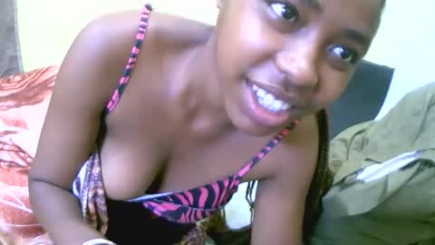 Snapshot of keisha759446 chatting on November 21, 8:13 am keisha759446 online show from November 21, 8:13 am