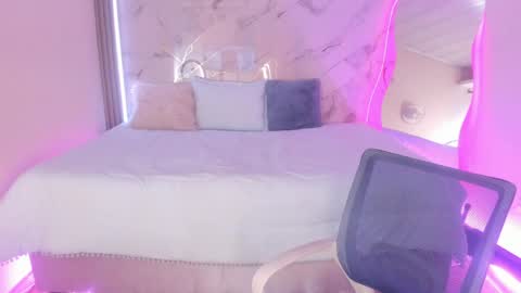 Snapshot of keisy_2 chatting on April 4, 2:58 pm Keisy online show from April 4, 2:58 pm