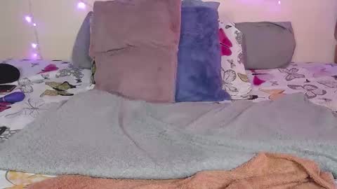 Snapshot of keisy_x chatting on March 5, 3:40 pm karo online show from March 5, 3:40 pm