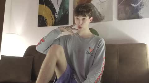 Snapshot of keithcozart1337 chatting on October 31, 4:52 pm Mark online show from October 31, 4:52 pm